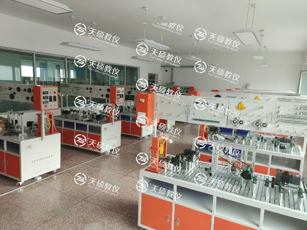 烏魯木齊技師學(xué)院 電氣工程及機(jī)電裝調(diào)實訓(xùn)室設(shè)備采購項目  順利安裝、調(diào)試、培訓(xùn)、驗收通過！
